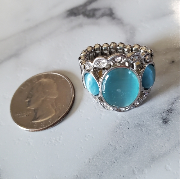 Silver Tone Stretch Ring with Blue Stones 💥3 for $24💥 - Picture 5 of 13